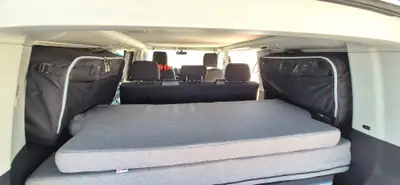 VW T6 California Beach TDI — Camping-car aménagé, 130'000 km, prêt à l'aventure — Miniature 9