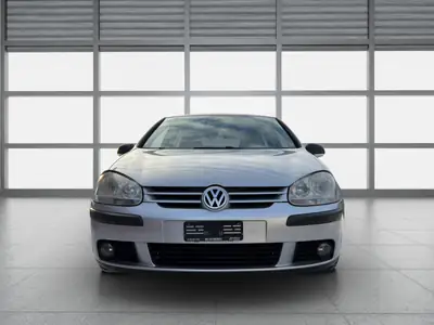 VW Golf 1.6 FSI Comfortline — Compacte fiable, entretien à jour, contrôle technique OK — side view