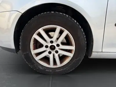 VW Golf 1.6 FSI Comfortline — Compacte fiable, entretien à jour, contrôle technique OK — Thumbnail 9