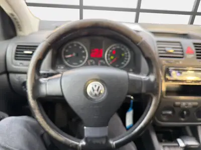VW Golf 1.6 FSI Comfortline — Compacte fiable, entretien à jour, contrôle technique OK — Thumbnail 10