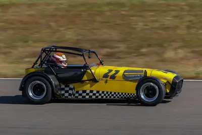 Caterham Seven Race — Bolide de circuit 280 ch, châssis ultra-affiné, 0 km — cruscotto