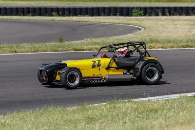 Caterham Seven Race — Bolide de circuit 280 ch, châssis ultra-affiné, 0 km — Miniatura 15