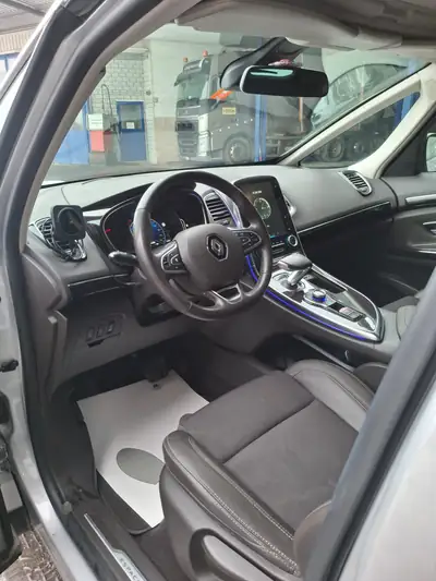 Renault Espace 1.6 TCe Swiss Edition — Monospace 7 places, motorisation dynamique — Miniature 12