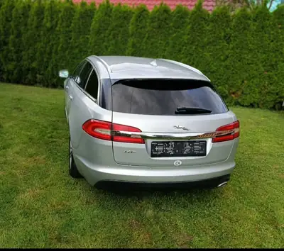 Jaguar XF Sport-Break Diesel — Break élégant, 170 ch, consommation maîtrisée — arrière