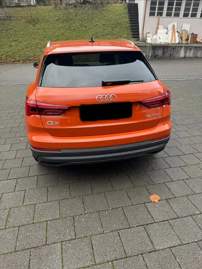Audi Q3 35 TFSI — SUV urbain dynamique, 93'000 km, boîte manuelle — Heckansicht