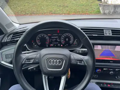 Audi Q3 35 TFSI — SUV urbain dynamique, 93'000 km, boîte manuelle — Innenraum