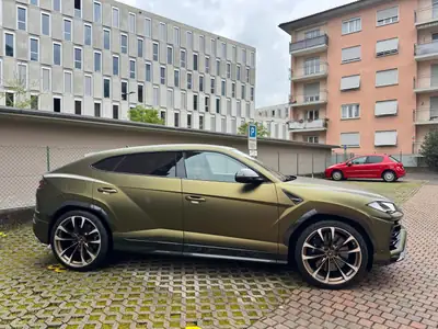 Lamborghini Urus E-Gear — Le SUV hyperperformant à transmission semi-automatique — Miniatur 7