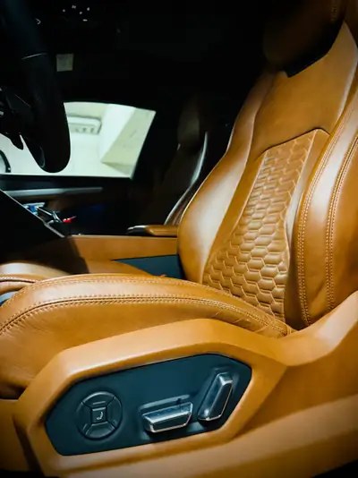 Lamborghini Urus E-Gear — Le SUV hyperperformant à transmission semi-automatique — Miniatur 12