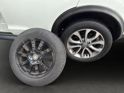 Nissan Juke 1.5 dCi Acenta — SUV compact diesel fiable, équipé navigation et caméra — Thumbnail 20