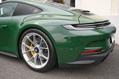 Porsche 911 GT3 Touring PDK — Sportive légendaire en vert British Racing avec 510 ch — Thumbnail 11