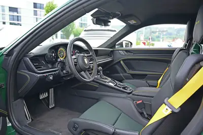 Porsche 911 GT3 Touring PDK — Sportive légendaire en vert British Racing avec 510 ch — Thumbnail 15