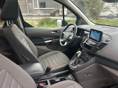 Ford Tourneo Connect Grand 7 places — Minibus diesel automatique, 48 000 km seulement — Thumbnail 7