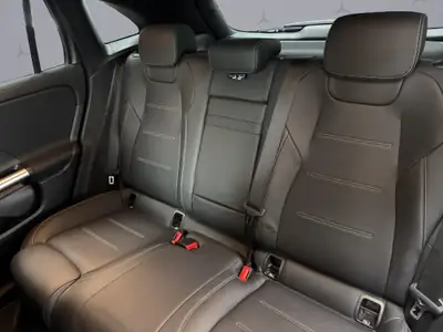 Mercedes-Benz EQA 350 Swiss Star AMG Line — SUV électrique 292 ch, 4-roues motrices — Miniatur 9