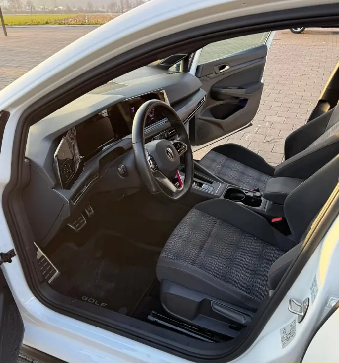 Volkswagen Golf 2020 occasion Studen BE — 5
