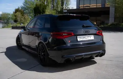Audi RS3 2.5 TSI quattro — Performance 367 ch, 65'000 km seulement — vista posteriore