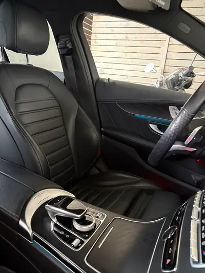 Mercedes-Benz C 43 AMG 4Matic — Berline sportive 367 ch, révision complète — interior