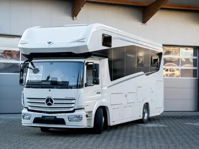 Concorde Cruiser 890 RLA — Camping-car de luxe 4 places, motorisation diesel puissante — exterior view