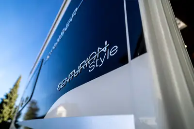 Concorde Cruiser 890 RLA — Camping-car de luxe 4 places, motorisation diesel puissante — Thumbnail 9