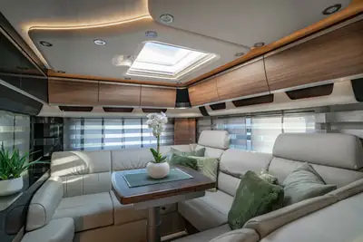 Concorde Cruiser 890 RLA — Camping-car de luxe 4 places, motorisation diesel puissante — Thumbnail 18