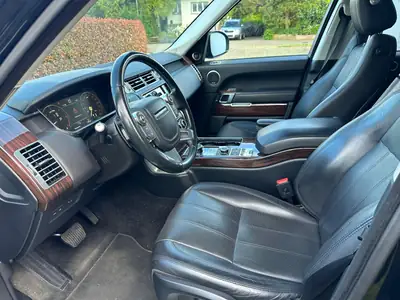 Land Rover Range Rover 4.4 SDV8 Vogue — SUV premium diesel, 340 ch robuste — interni