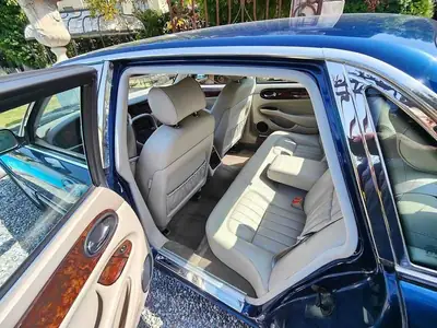 Jaguar XJ 4.0 V8 Sovereign — Berline de prestige 284 ch, seulement 69 000 km — vista posteriore