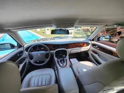 Jaguar XJ 4.0 V8 Sovereign — Berline de prestige 284 ch, seulement 69 000 km — interni