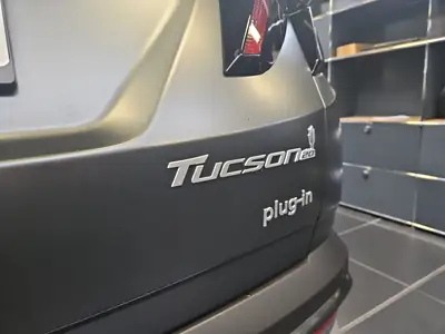 Hyundai Tucson 1.6 TGDI PHEV 20th Anniversary — SUV hybride rechargeable 4WD, 12'000 km seulement — Miniature 18