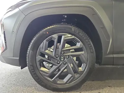 Hyundai Tucson 1.6 TGDI PHEV 20th Anniversary — SUV hybride rechargeable 4WD, 12'000 km seulement — Miniature 16