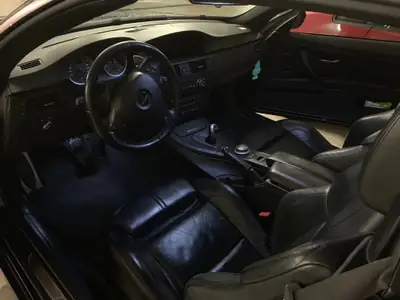 BMW M3 Cabriolet DSG — Le dernier V8 atmosphérique légendaire, 420 ch purs — vista posteriore
