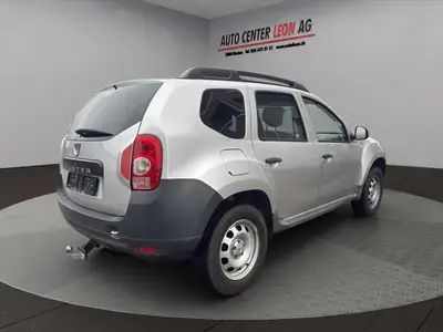 Dacia Duster 1.6 4x4 — SUV robuste 2012, transmission manuelle, sans accident — detail