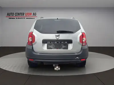 Dacia Duster 1.6 4x4 — SUV robuste 2012, transmission manuelle, sans accident — dashboard