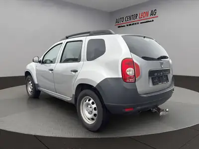 Dacia Duster 1.6 4x4 — SUV robuste 2012, transmission manuelle, sans accident — interior