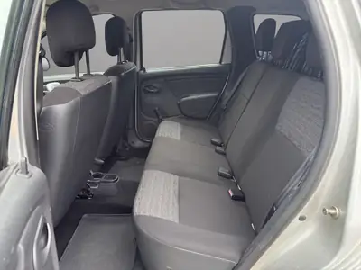 Dacia Duster 1.6 4x4 — SUV robuste 2012, transmission manuelle, sans accident — Thumbnail 13