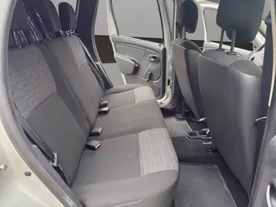 Dacia Duster 1.6 4x4 — SUV robuste 2012, transmission manuelle, sans accident — Thumbnail 18