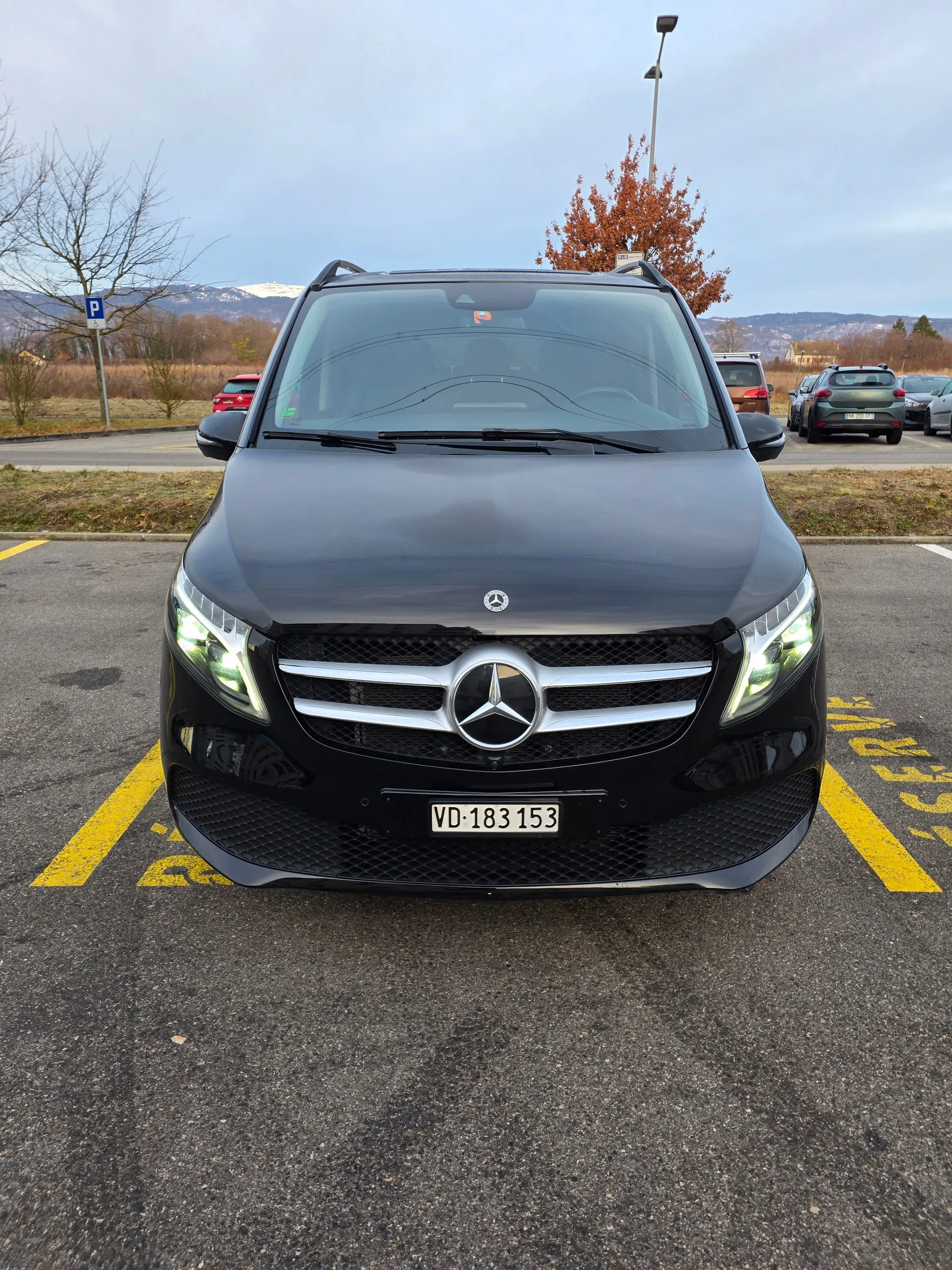 Mercedes-Benz V 300 d Extralang Avantgarde — Monospace premium diesel 4x4, 35'000 km