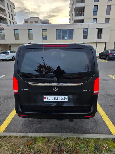Mercedes-Benz V 300 d Extralang Avantgarde — Monospace premium diesel 4x4, 35'000 km — Miniatur 8