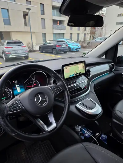 Mercedes-Benz V 300 d Extralang Avantgarde — Monospace premium diesel 4x4, 35'000 km — Miniatur 12