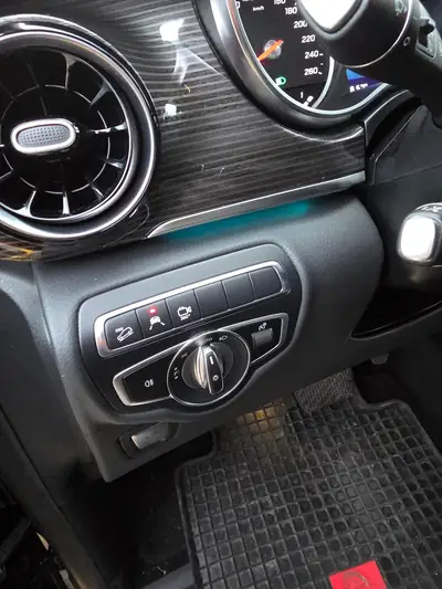 Mercedes-Benz V 300 d Extralang Avantgarde — Monospace premium diesel 4x4, 35'000 km — Miniatur 14