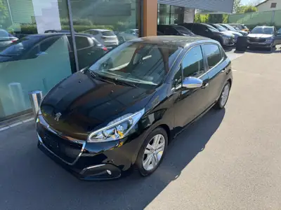 Peugeot 208 1.2 PureTech Signature S/S — Citadine dynamique, sans accident, très faible kilométrage — rear view