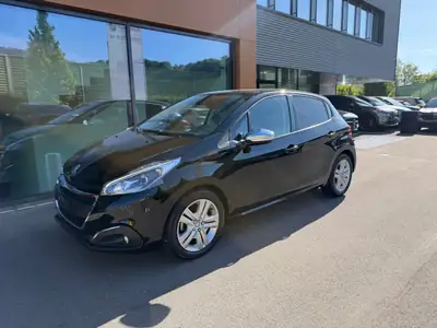 Peugeot 208 1.2 PureTech Signature S/S — Citadine dynamique, sans accident, très faible kilométrage — detail
