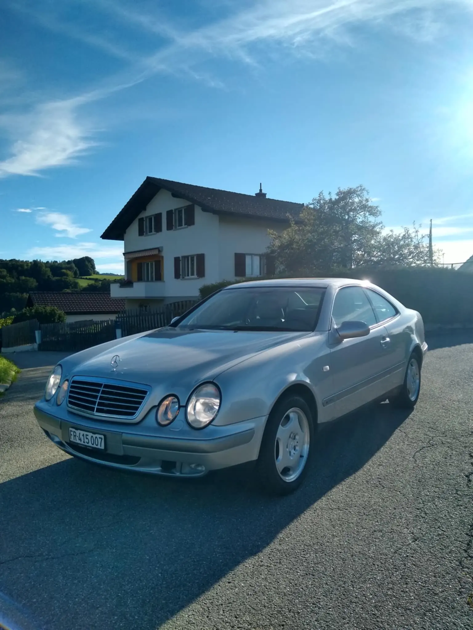 Mercedes-Benz CLK 320 Elégance — Coupé sportif des années 90, entretien impeccable — vista esterna
