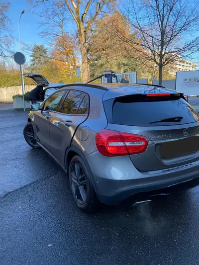 Mercedes-Benz GLA 200 — Élégance compacte et motorisation efficace — side view