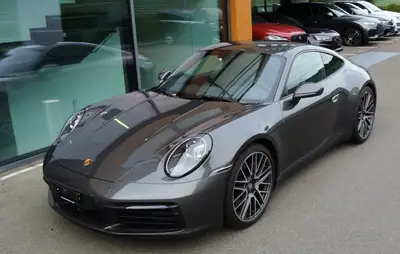 Porsche 911 Coupé Carrera 4S PDK — Sportive allemande 450 ch, faible kilométrage — exterior view