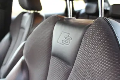 Audi A3 Sportback 1.4 TFSI 180 ch — Préparation ABT, Virtual Cockpit, Pack S-Line complet — Miniature 23