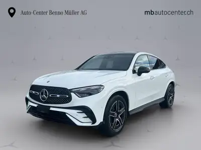 Mercedes-Benz GLC 300 AMG Line Coupé — SUV hybride performant, 20 km seulement — côté
