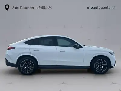 Mercedes-Benz GLC 300 AMG Line Coupé — SUV hybride performant, 20 km seulement — Miniature 7