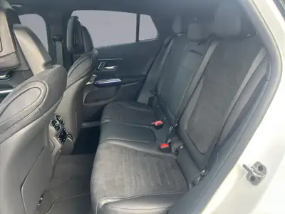 Mercedes-Benz GLC 300 AMG Line Coupé — SUV hybride performant, 20 km seulement — Miniature 11