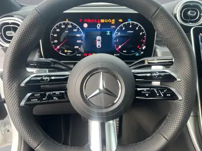Mercedes-Benz GLC 300 AMG Line Coupé — SUV hybride performant, 20 km seulement — Miniature 13