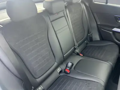 Mercedes-Benz GLC 300 AMG Line Coupé — SUV hybride performant, 20 km seulement — Miniature 18