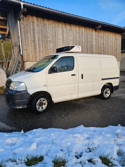 Toyota HI-ACE 2008 — Utilitaire diesel robuste, 114'800 km, sans sinistre — vista esterna